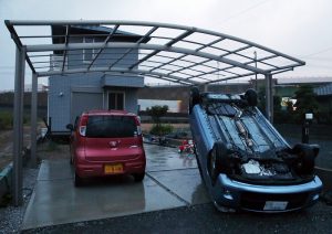 ポート 台風 対策 カー カーポートの屋根の台風対策、被害を受けずに済む方法
