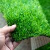 雑草対策に人工芝！真夏の落とし穴